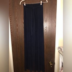 Bloom Seasons navy pleated palazzo pants size S